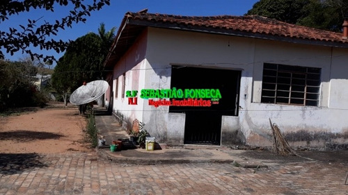 Chácara Em Paraibuna, Casa De 4 Dormitórios, Sendo 2 Suítes - 974