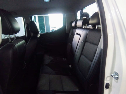 Peugeot Landtrek 2021 2.4l Cabina Doble 4x2
