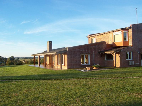 Oportunidad En Venta Chacra Muy Linda Y Hogareña- Ref: 4226