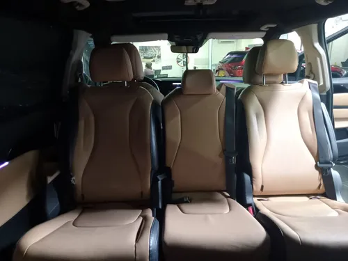 Kia Carnival Zenith At 3.5 4x2