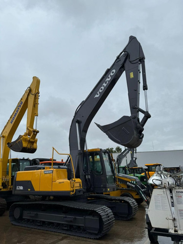 Excavadora Volvo Ec210l 21000kg