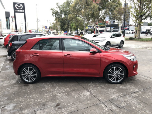 Imagen 5 de 15 de Kia Rio 5 Puertas