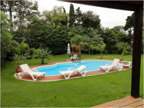 Zona Golff, Casa En Excelente Estado- Ref: 8756