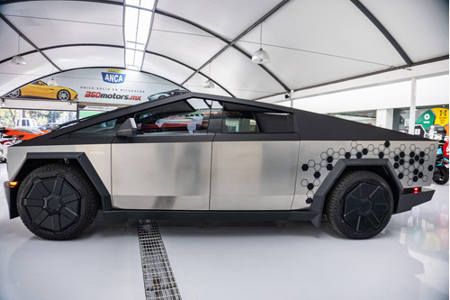 Tesla Cybertruck Cyberbeast Foundation 2024