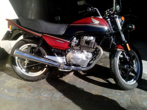 Imagem 4 de 9 de Honda De Rua