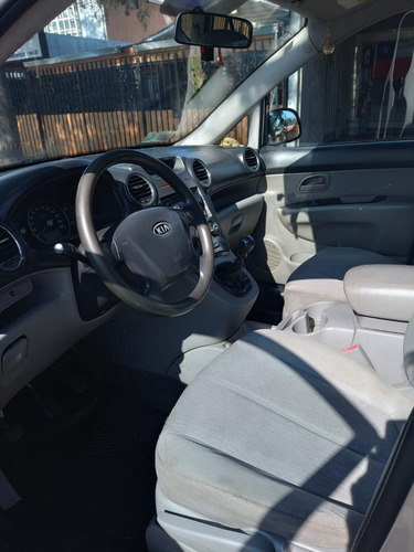 Kia Carens lx dab 2.0