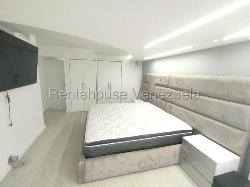Pent House Duplex Totalmente Remodelado Con Vista Al Avila En El Rosal Mls# 26-56 Francis Zeppieri