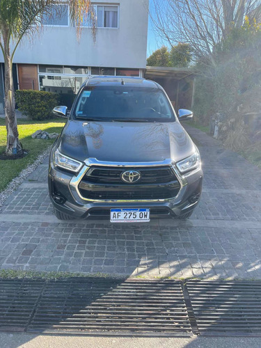 Imagen 2 de 9 de Toyota Hilux 2022 2.8 Cd Srx 177cv 4x4 At