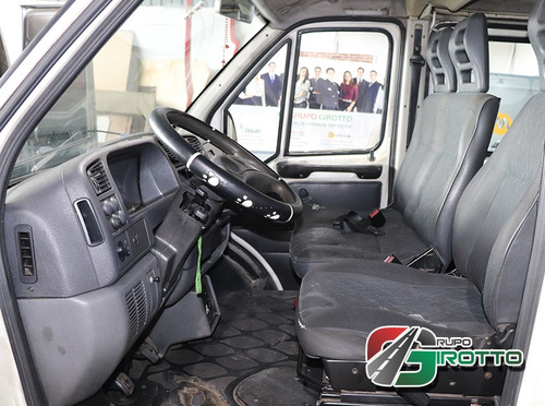 Peugeot Boxer Escolar 15 Lugares 2003 Seminova Financiada