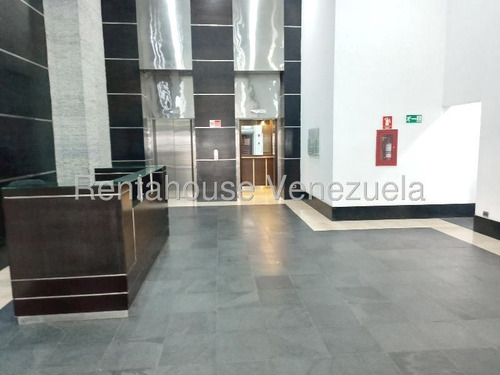 Carla Gonzalez Apartamento En Alquiler En Las Mercedes Mls #25-10155 Tolon Fashion Mall