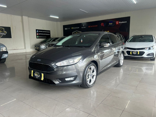 Ford Focus Sedan SE Flex Fastback