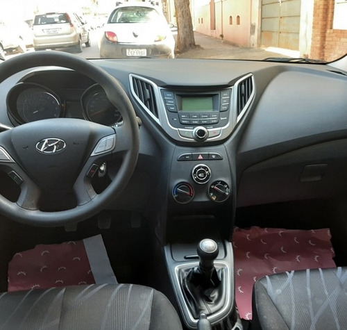 Imagem 8 de 9 de Hyundai Hb20 1.0
