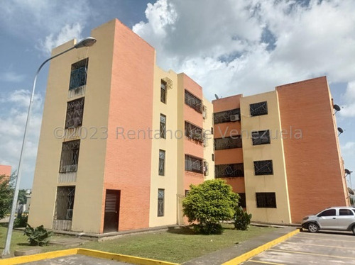 Apartamento En Venta Narayola Ii, Intercomunal Turmero 24-716 Hc