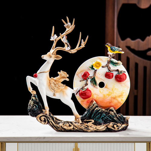 Figura De Alce Majestuosa Para Una Decoración Elegante Del