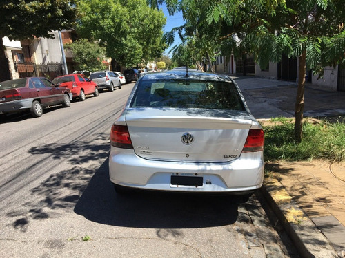 Volkswagen Voyage 1.6 Full Año 2011