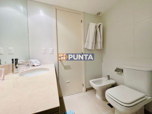 Imagen 14 de 18 de Venta Temporario Y Venta De Apartamento En Torre De Playa Brava Con Dos Dormitorios