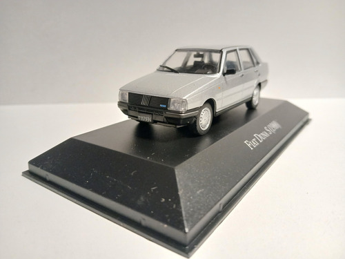 Autos Inolvidables Argentinos Salvat 1.43 + Tapa De Acrílico Fiat Duna S 1988