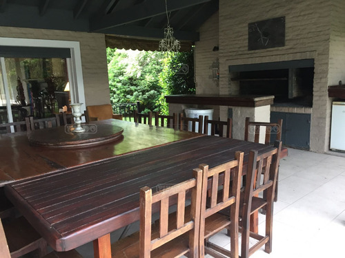 Casa En Venta Ubicado En Martindale, Pilar Y Alrededores