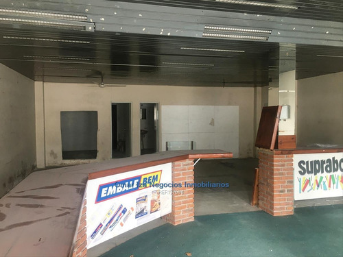 Iza. Local Comercial Sobre General Flores Salon Ventas