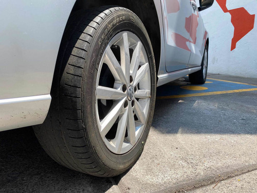 Imagen 14 de 15 de Volkswagen Vento 2018 1.6 Highline Mt