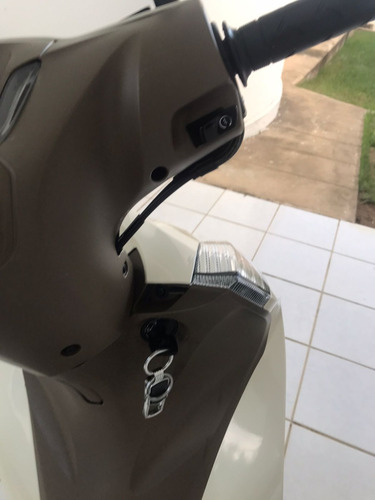 Imagem 5 de 10 de Honda Biz 125