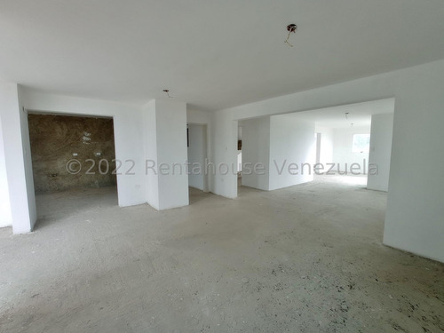 Apartamento Penthouse En Venta Obra Limpia Con Planta Electrica Jardin Piscina Cancha Tenis Planta Estef 24-5713