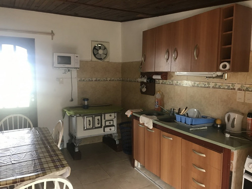 Chacra A 15 Minutos De Punta Del Este. 3 Dormitorios, Casita De Huespedes, Capacidad 10 Personas- Ref: 1135