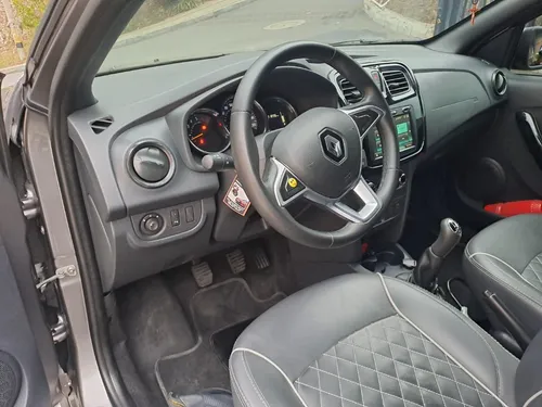Renault Logan 1.6 Privilege / Intens