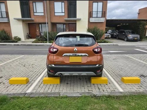 Renault Captur 2.0 Intens Automática