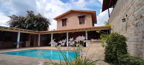 Aguirre Casa De Campo Amoblada Paola C