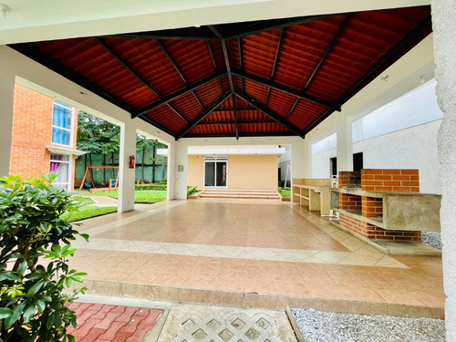 Imagen 4 de 6 de Vende Hermoso Apartamento En Edifico Histórico, Zona 1