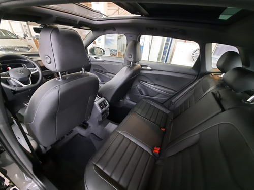 Volkswagen Taos Highline Fm