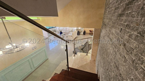 Bello Apartamento Actualizado En Los Rosales Mls # 25-16467 Lp