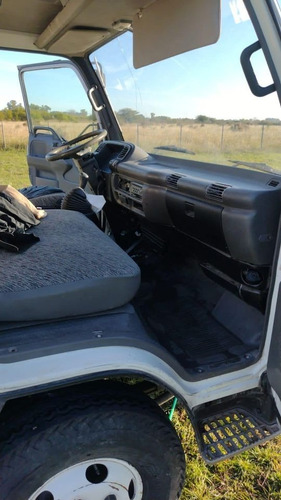 Imagen 5 de 6 de Camion Isuzu Npr Con Hidrogrua