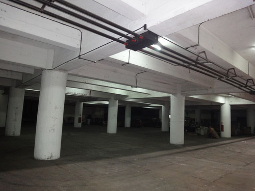 Edificio Comercial E Industrial Y Galpom Los Cortijos De Lourdes
