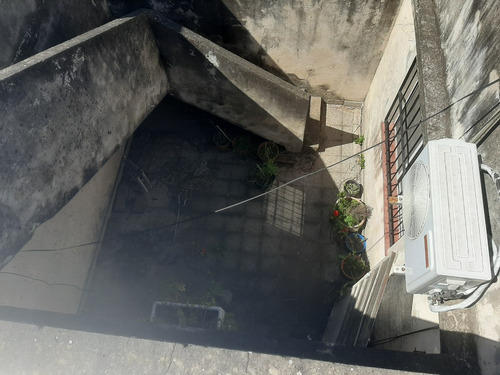 Gran Inmueble Sobre Calle Principal Para Vivir O Para Inversión En Zona Estratégica Del Barrio Para Destinos Múltiples Apto Profesional Comercial Salón Garages Viviendas Galpón Fot 2 Desarrolladores