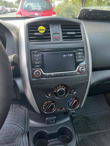Imagen 11 de 15 de Nissan Versa 2017 1.6 Advance Mt