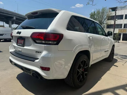 Jeep Grand Cherokee 6.4 Srt-8 At
