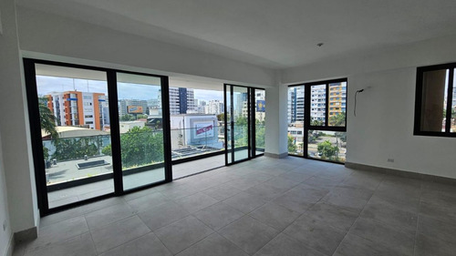 Apartamento En Venta Listo A Estrenar En Naco, Santo Domingo, 3 Habitaciones, Torre Moderna Con Área Social