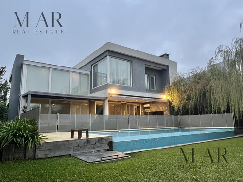 Casa En Venta Y Alquiler En El Yacht, Nordelta Con Salida Al Río