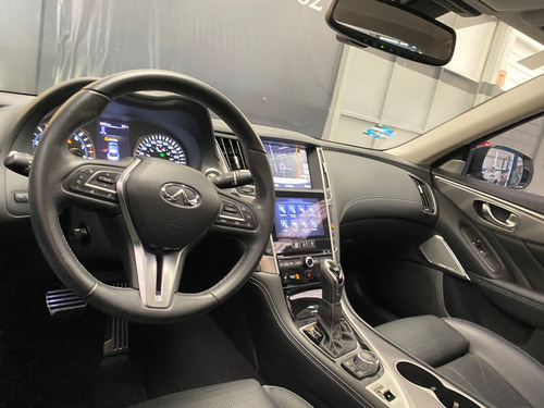 Infiniti Q50 3.5 Hybrid At