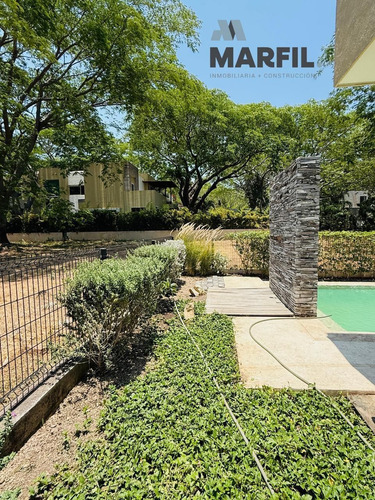 Hermosa Residencia Con Alberca En Venta En Condominio Privado Las Parotas Colima