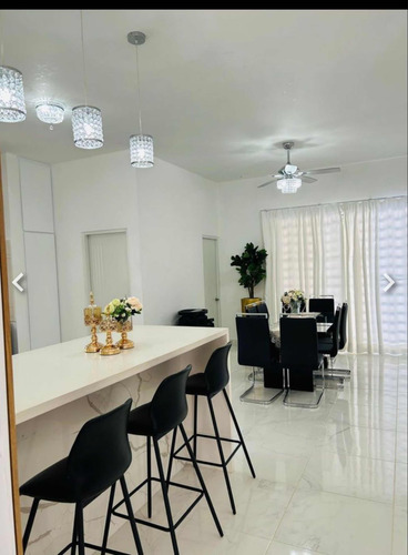 Se Vende Casa En Proyecto Cerrado En Santiago Rd