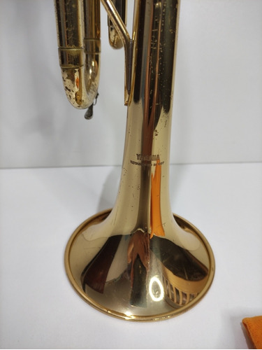 Imagem 1 de 4 de Trompete Sib Yamaha Ytr 1335 Dourado Original Completo