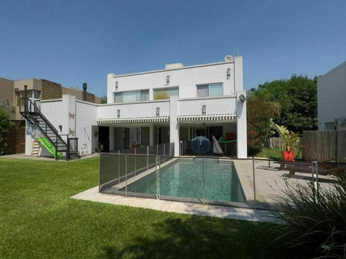 Imagen 5 de 15 de Casa Barrio Cerrado Altos Del Sol Ituzaingo Norte Minimalis