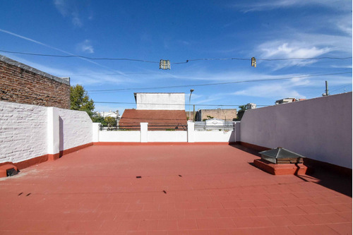 Venta Casa Haedo 3 Amb C/ Jardin, Patio Y Terraza 