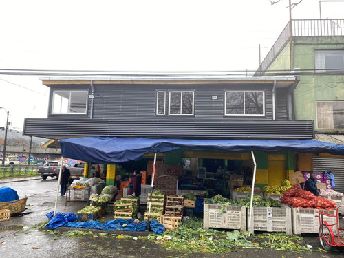 Excelente Local Comercial Recién Remodelado En Feria Pinto