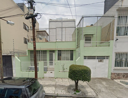 Casa En Colonia Roma Sur Calle Amealco #·14 Colonia Roma Sur Cuauhtémoc. Entre Tepic Y Baja California. Cerca Av. Monterrey, Medellín, Colonia Condesa, Uso 3 Niveles, Cus 400m2, 3 Viviendas. Fl19-za