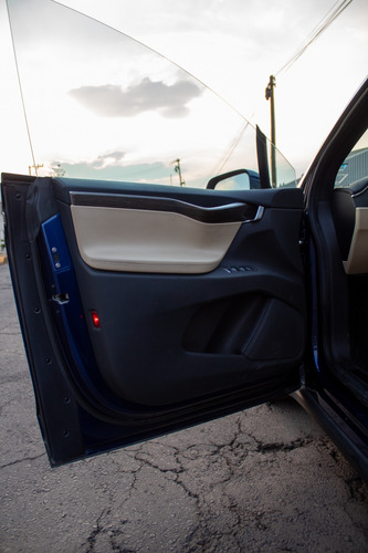 Tesla X90d 2016