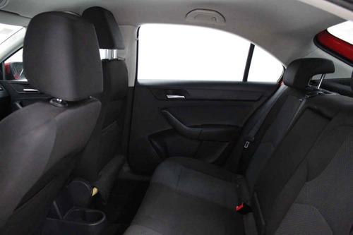Imagen 11 de 15 de Seat Toledo 2015 4 Cilindros
